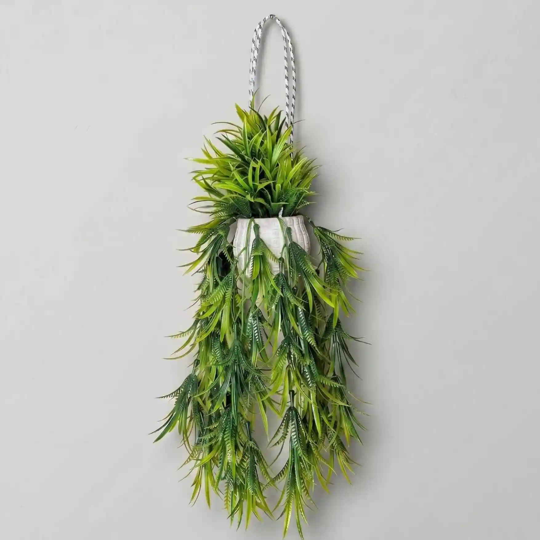 Green Filler Wall Plant - DecoraPK